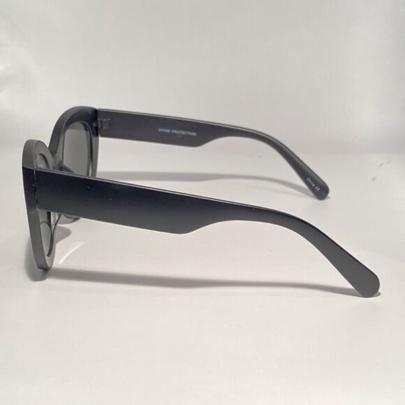 0730 Oversized Round Cateye Sunglasses Matt Black New - Picture 3 of 8